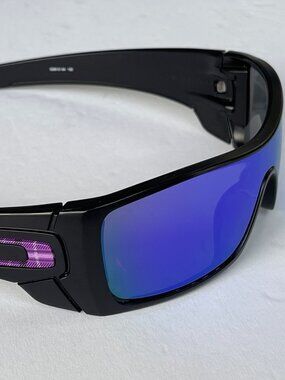 Oakley Batwolf Sunglasses (Rare Color Combo)